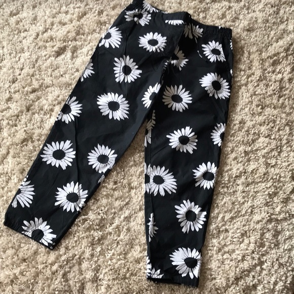 GAP Pants - Gap pants.  M.  DONATING SOON